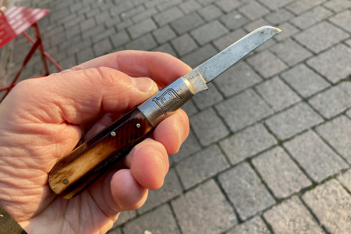 3EA16DAA-3D87-4D3B-AAE4-E1CC82FB1537