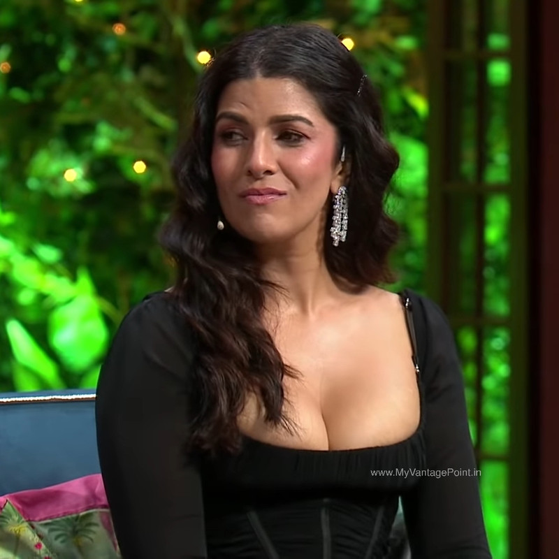 wallpaper-of-nimrat-kaur-in-the-kapil-sharma-show-promoting-dasvi-2022