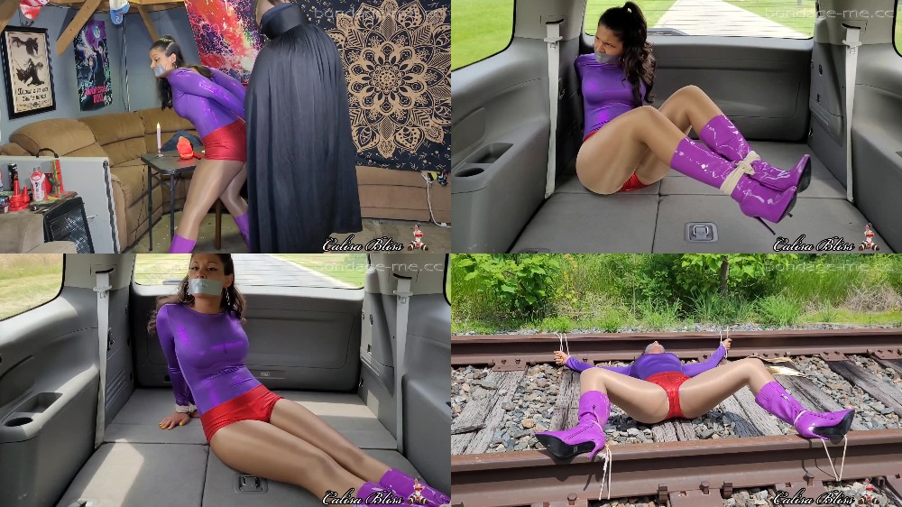 [Image: clb-Ultra-Girl-Train-Trax.jpg]