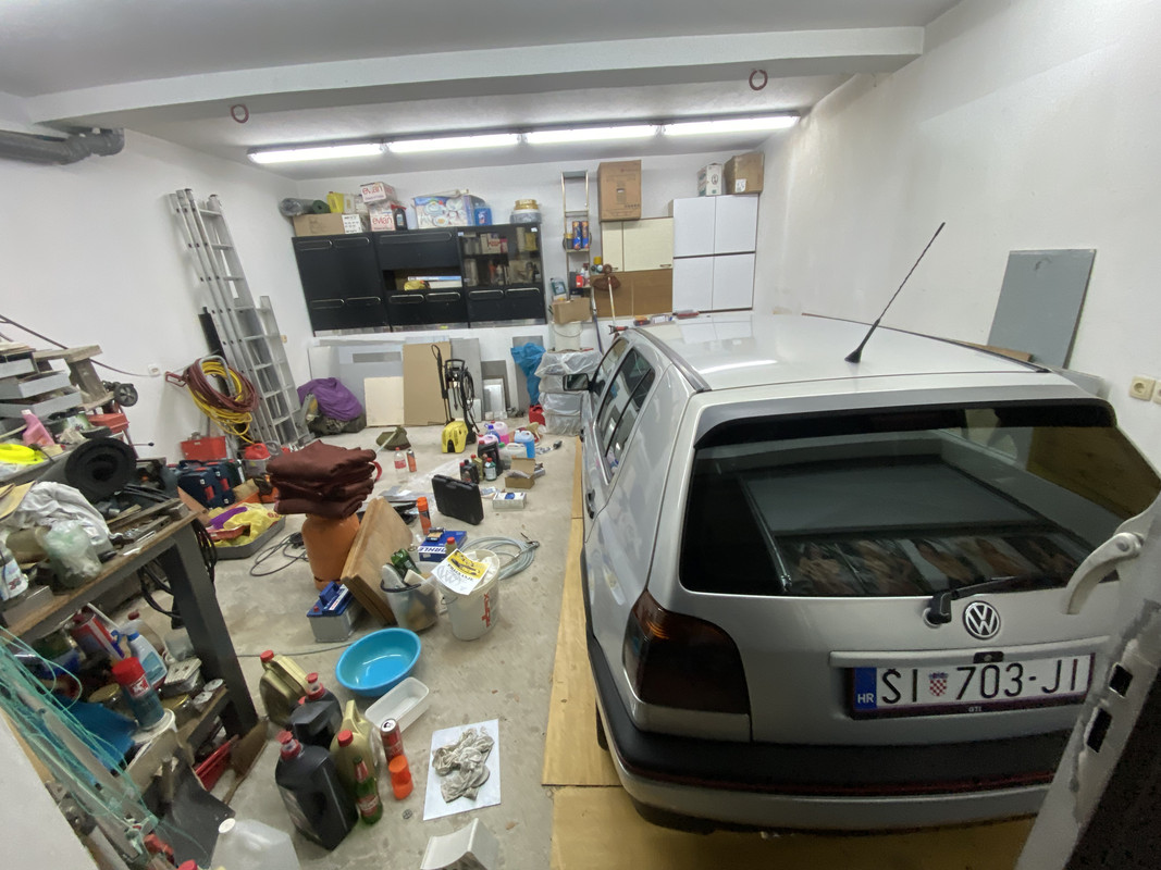 E9108548-20AC-4991-91DC-C333B2FC74D7