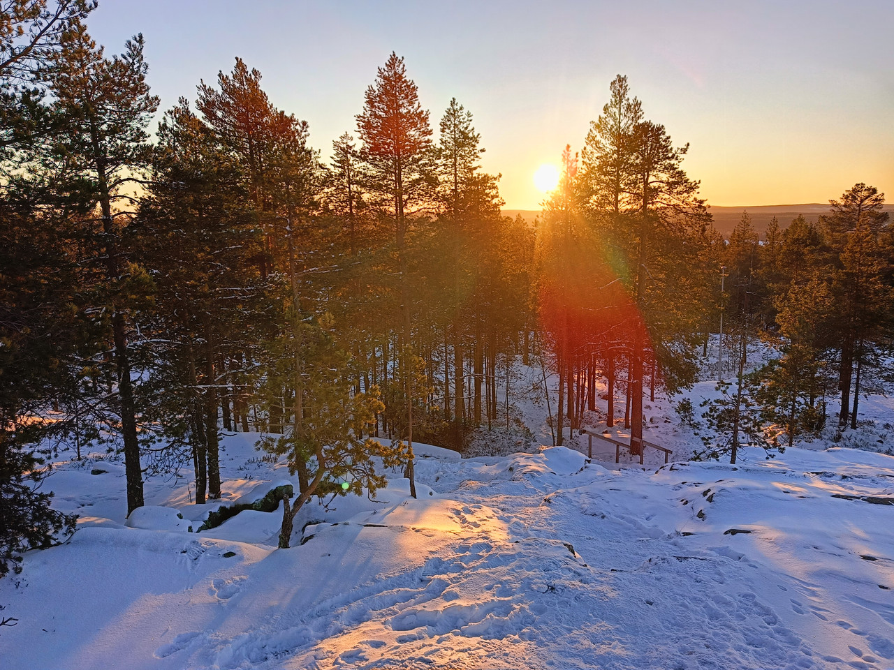 Día 5. Amanecer en el lago y atardecer en Ounasvaara – Viaje a Laponia con niñas - Viaje a Laponia con niñas - Finlandia 8 días (11)