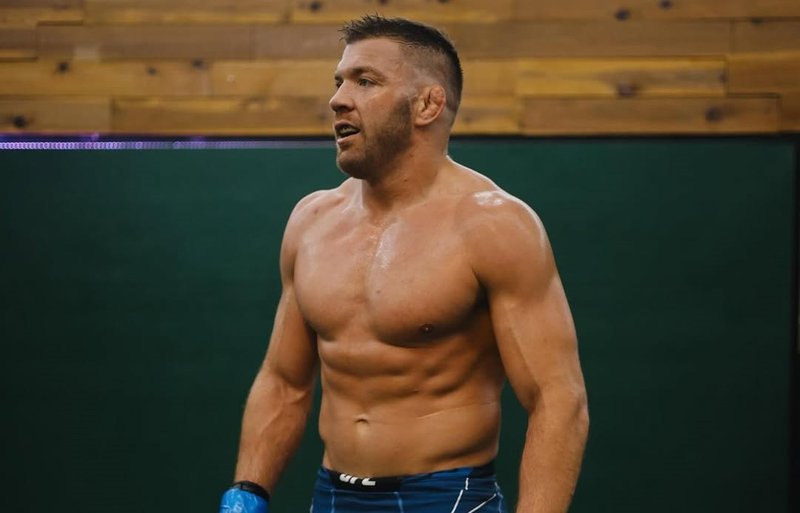 Дрикус Дю Плесис: UFC преговарят за събитие в Южна Африка