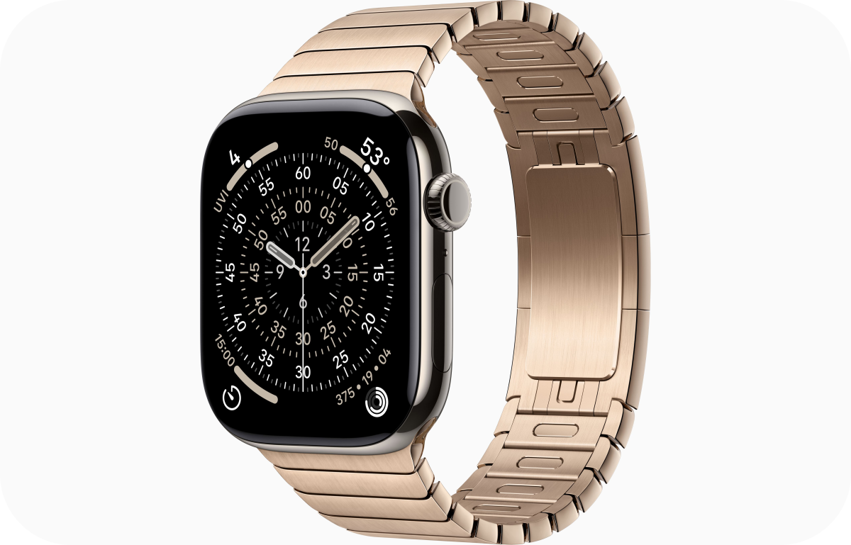 Apple Watch Series 11 Gold Titanium Link Bracelet