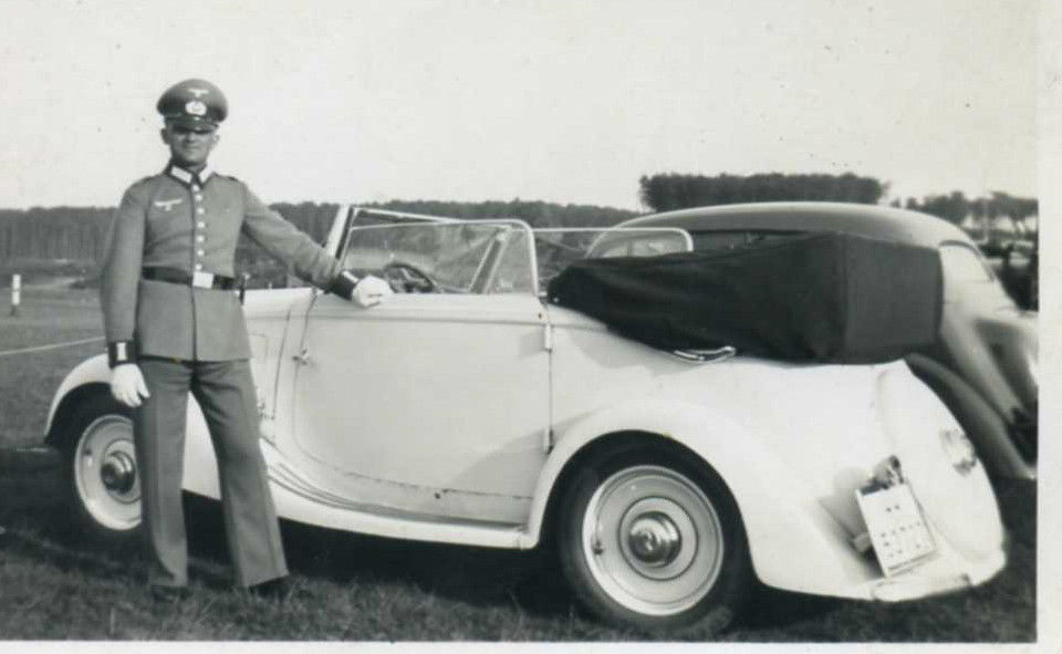 WKII WH weißer VW Käfer Cabriolet mit Kennzeiche