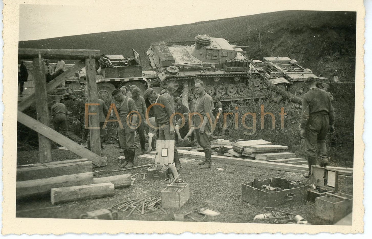 Panzer III Tank Trailer Anhänger Foto1