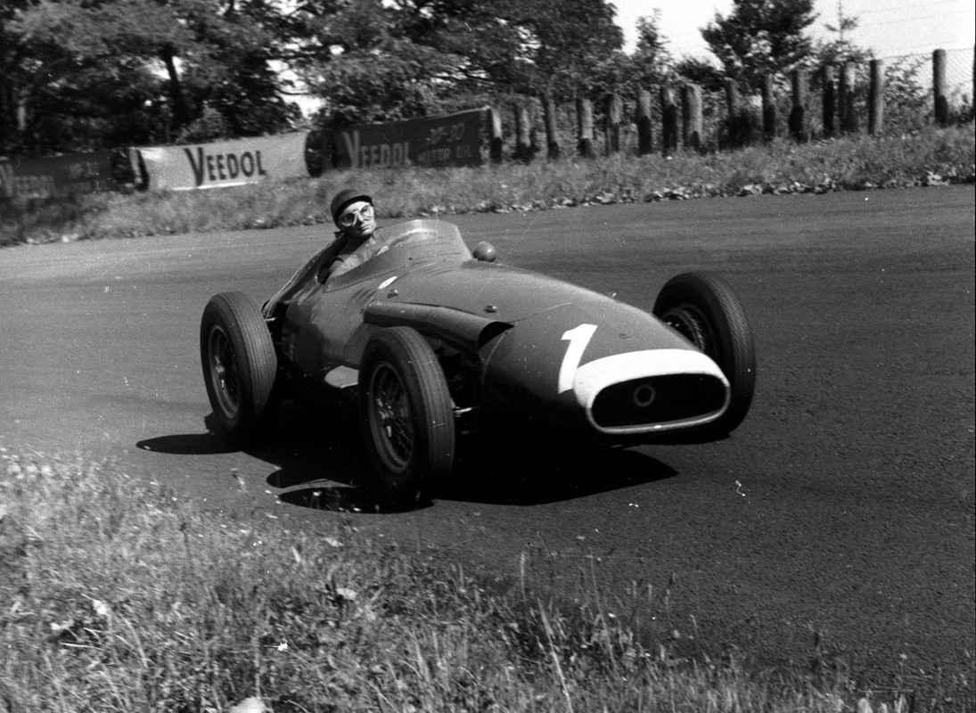 6-Maserati250FManuelFangioNrburgringSunday4August1957