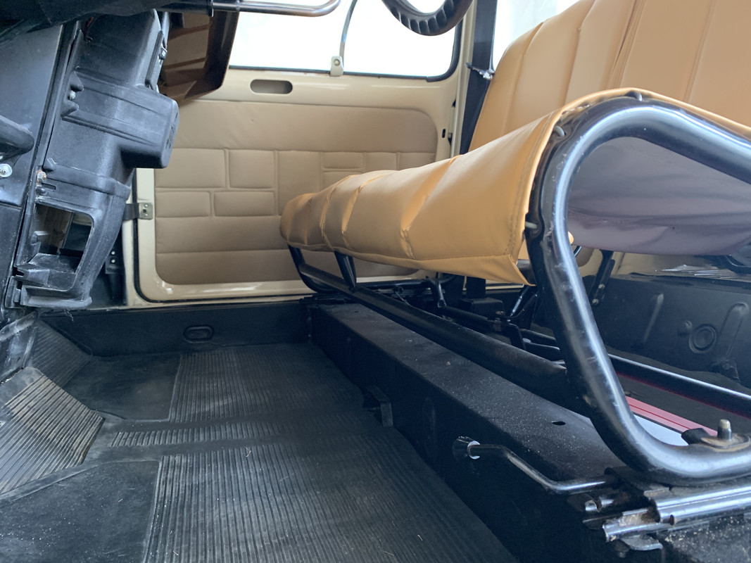 4F920B72-51F7-4B53-B03F-7A7157D82C9C