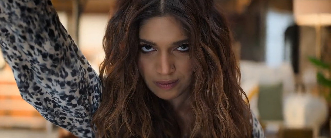 Mere Husband Ki Biwi 2025 WebRip [Hindi] 480p, 720p ESub Screenshot