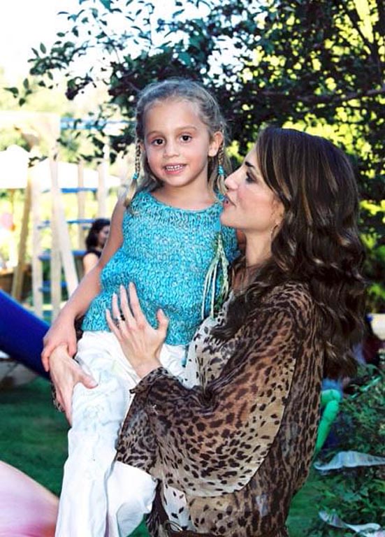 صورة-شخصية-لسمو-الأميرة-إيمان-بنت-عبد-الله-الثاني_6