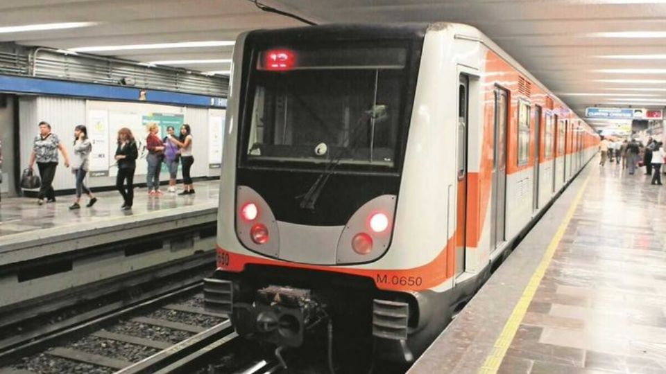 Terrible final: Persona se arroja a las vías del Metro de CDMX; servicio queda reanudado