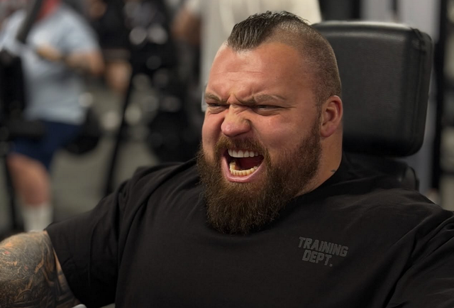 Еди Хол обяви дебют в Misfits на 13 юни в Манчестър