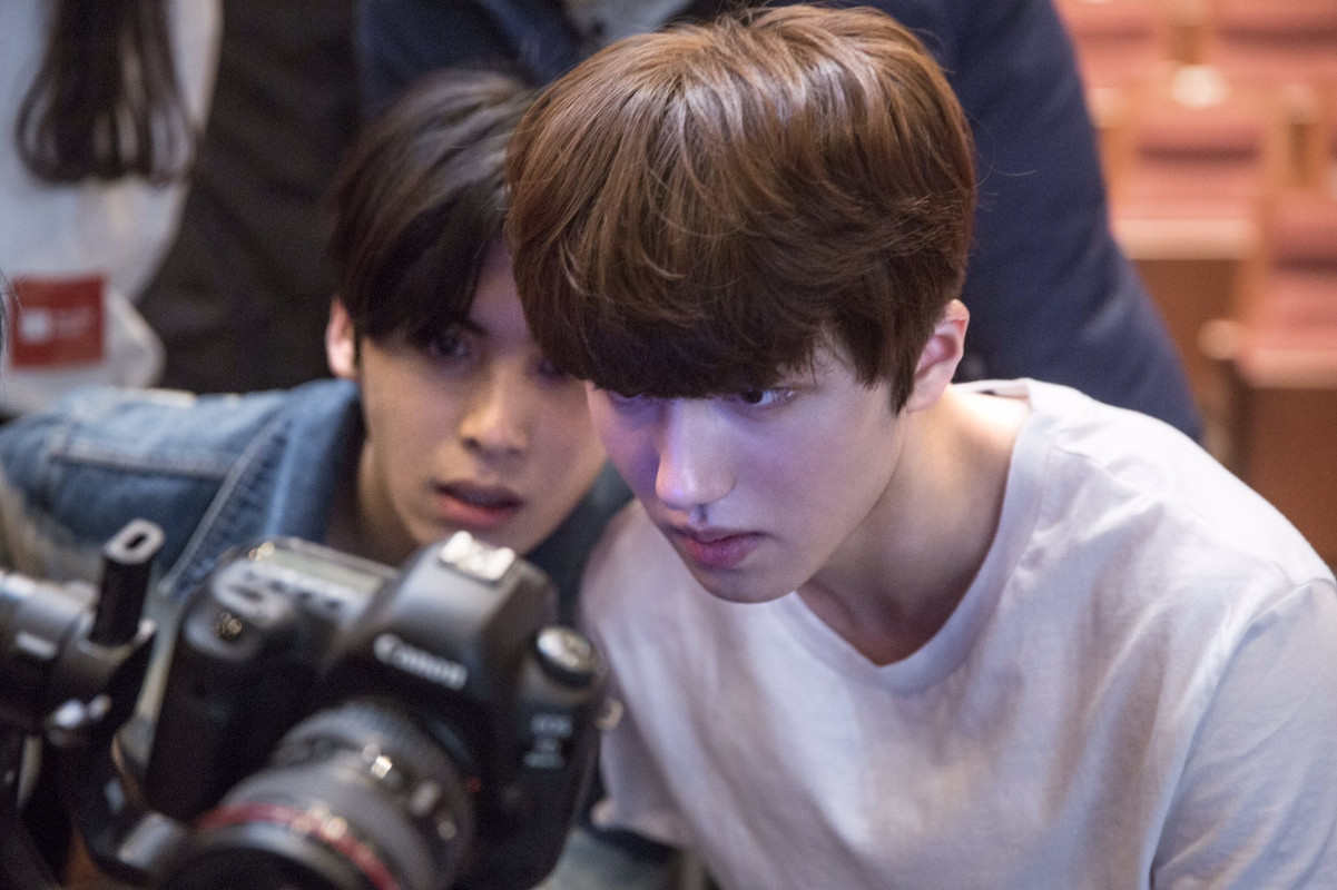 72388-EAE-C2-CB-4-D5-B-B761-60-BFB9-C561