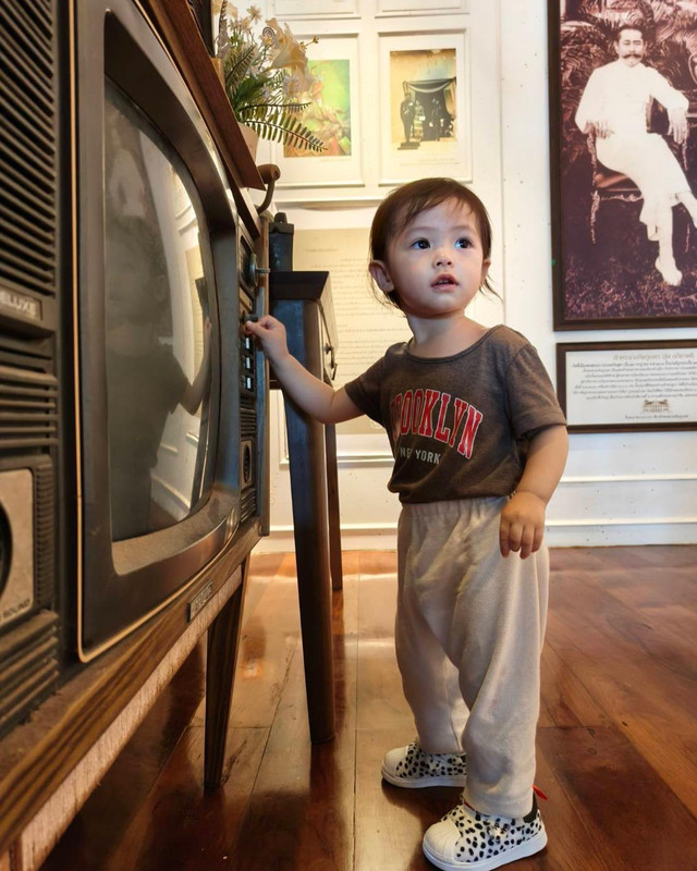 vikkiiexplorer-1713964740-3353301743898862930-54255420614