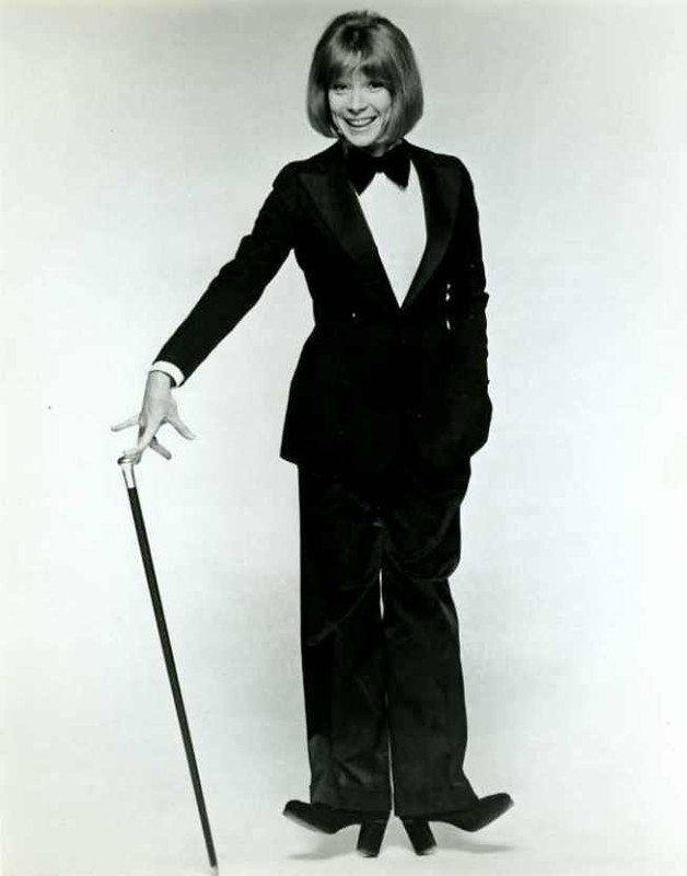 Shirley_MacLaine_c77