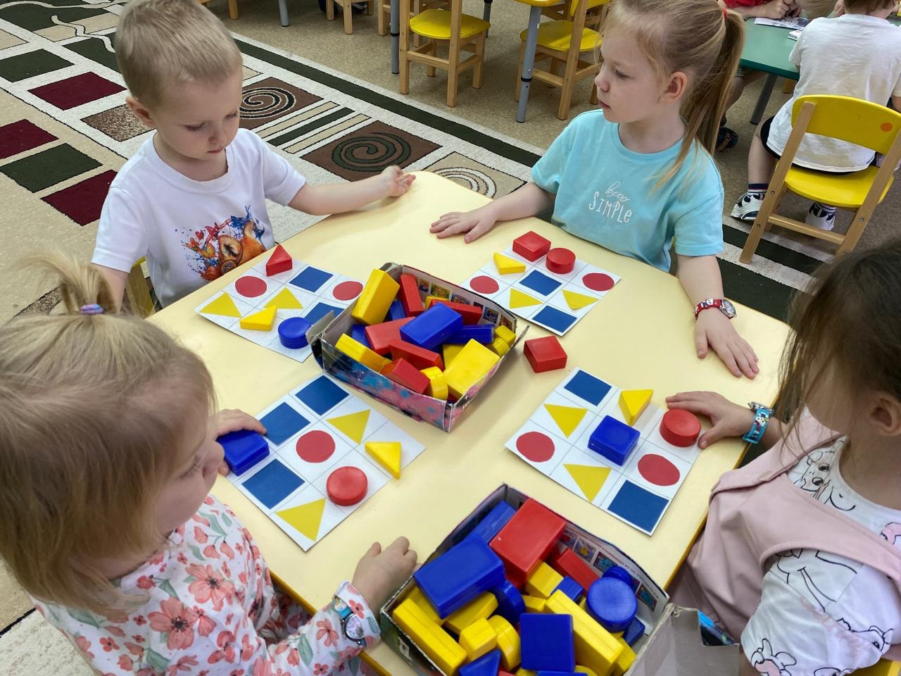 photo 5278479163310411757 y