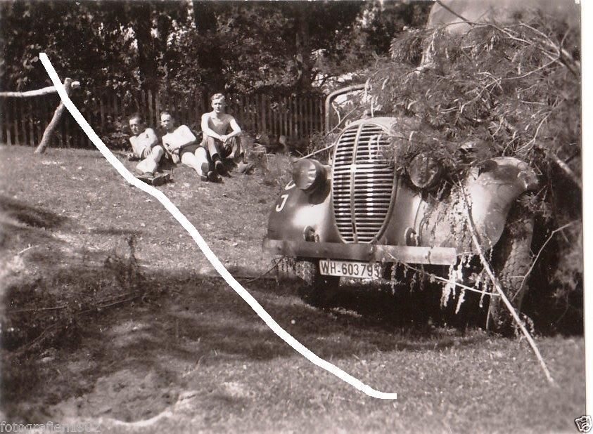 Kleines Foto Rußland 1942, bei Rschew, Soldaten,