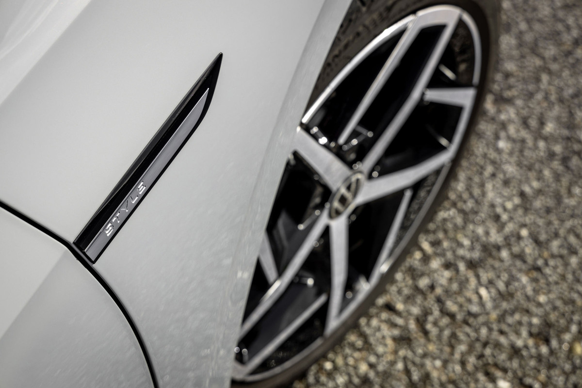 DB2019AU01902_overfull