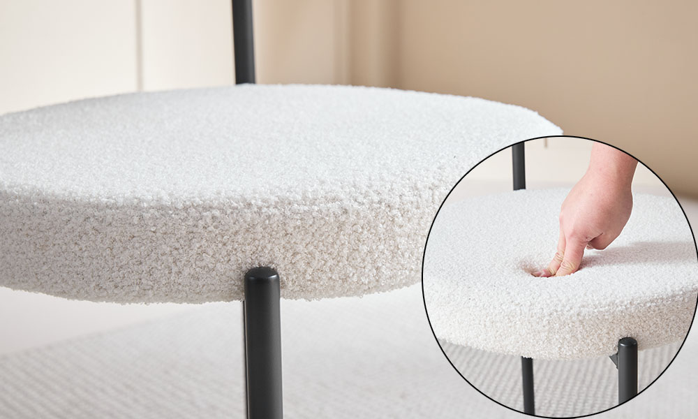 Nuestros cojines de silla tienen un grosor de 8 cm, por lo que son cómodos y suaves para sentarse y ayudan a aliviar la fatiga corporal.