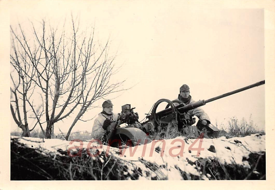 Deutsche Soldaten am Flakgeschütz 1943 Angriff bei Masslow Ostfront