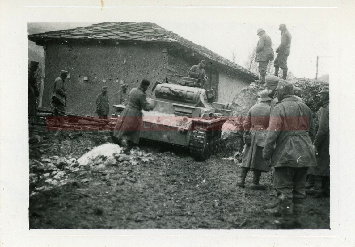 Russland Panzer Tank Kämpfe Gebirgsjäger Foto