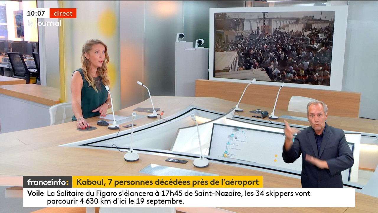 08.22 - 07.58.00 - Le 6h 10h week-end. Entre JT, chroniques, invités ..._001.ts_snapshot_09.09.931