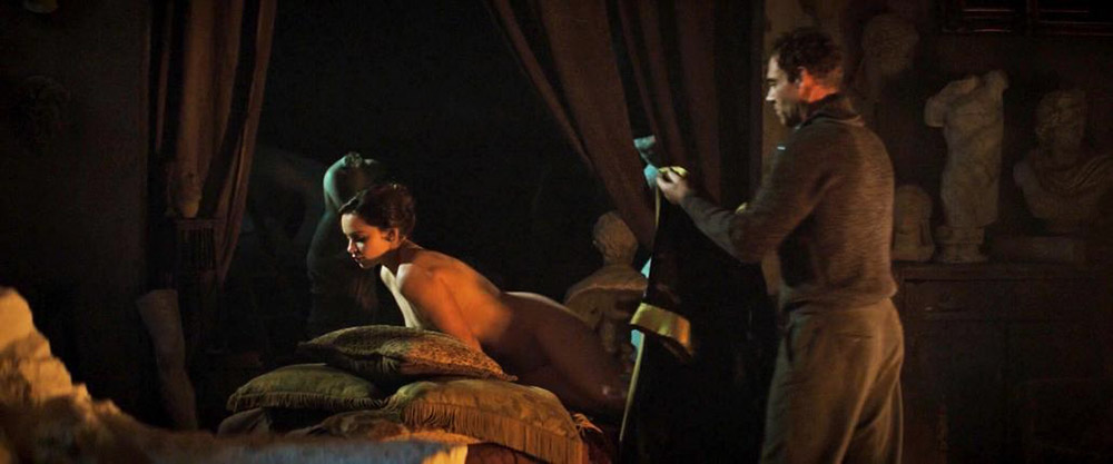 [Image: Emilia-Clarke-38.jpg]