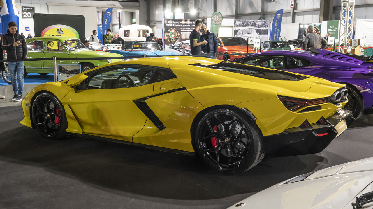 DSC05128a DSC05134 (CR - Ombre  85 - Chiar  35 - RR 30-50) Crop 16-9