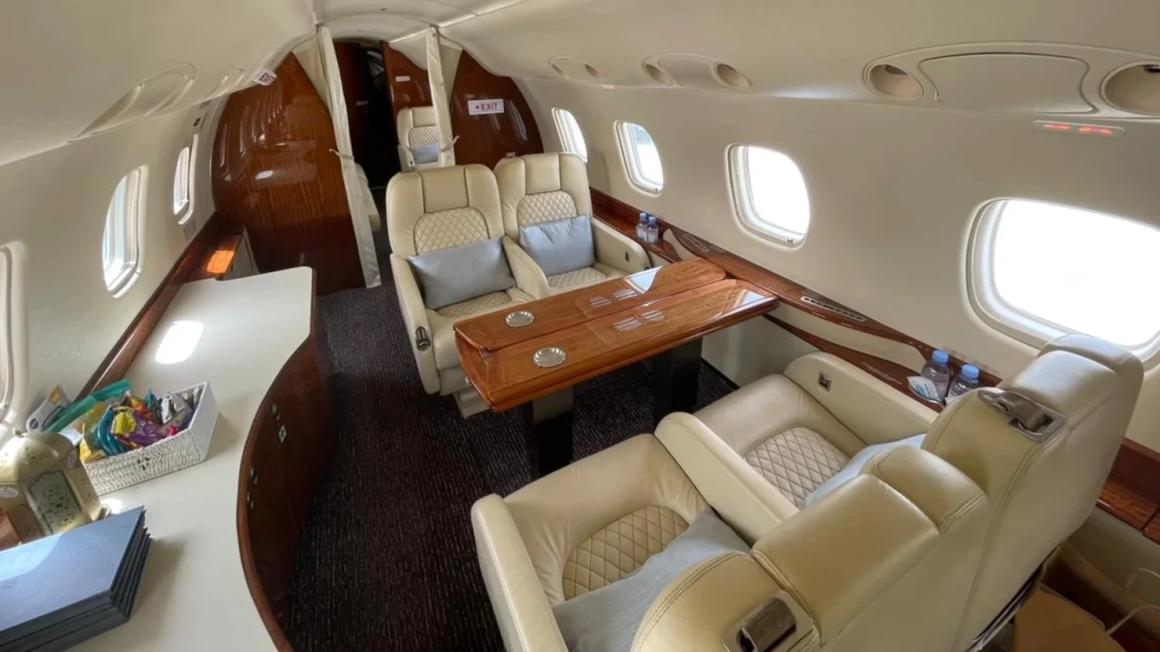 Legacy 600 Galley