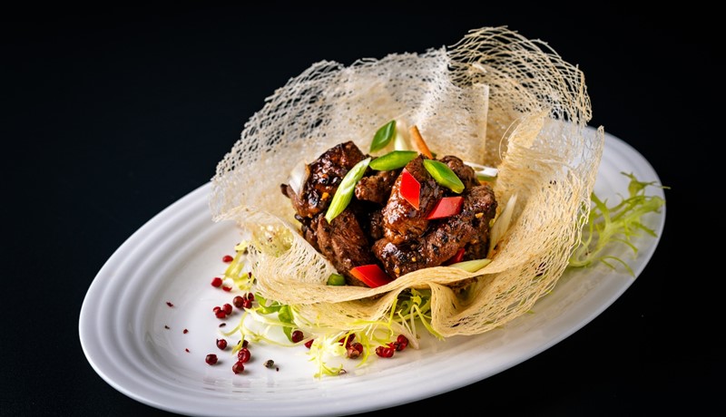 Sauteed Australian Beef Tenderloin Diced with Garlic and Black Pepper Sauce