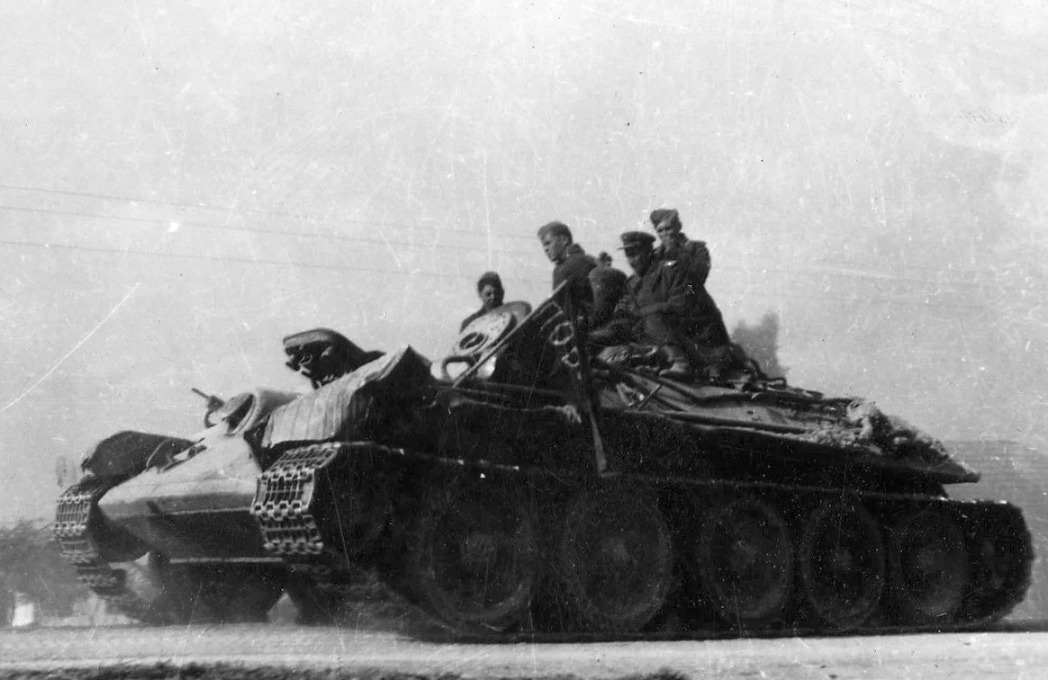 до 44 г. люк Т-70