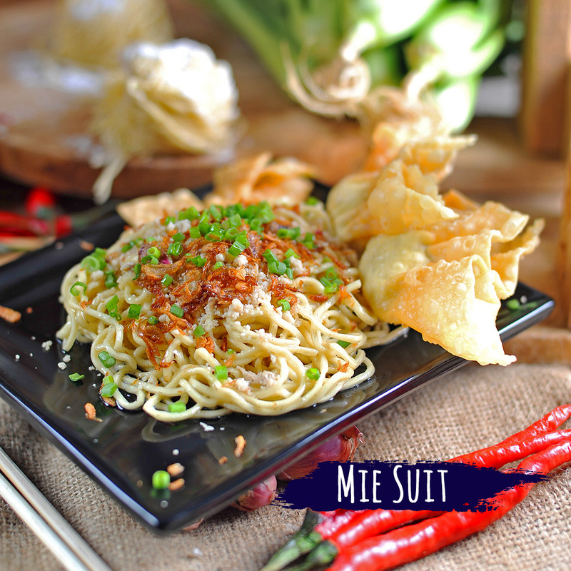 Mie Suit