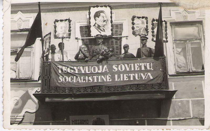 Putinas paskelbė apie visišką nepriklausomybę nuo Rotšildų kontroliuojamo JAV dolerio