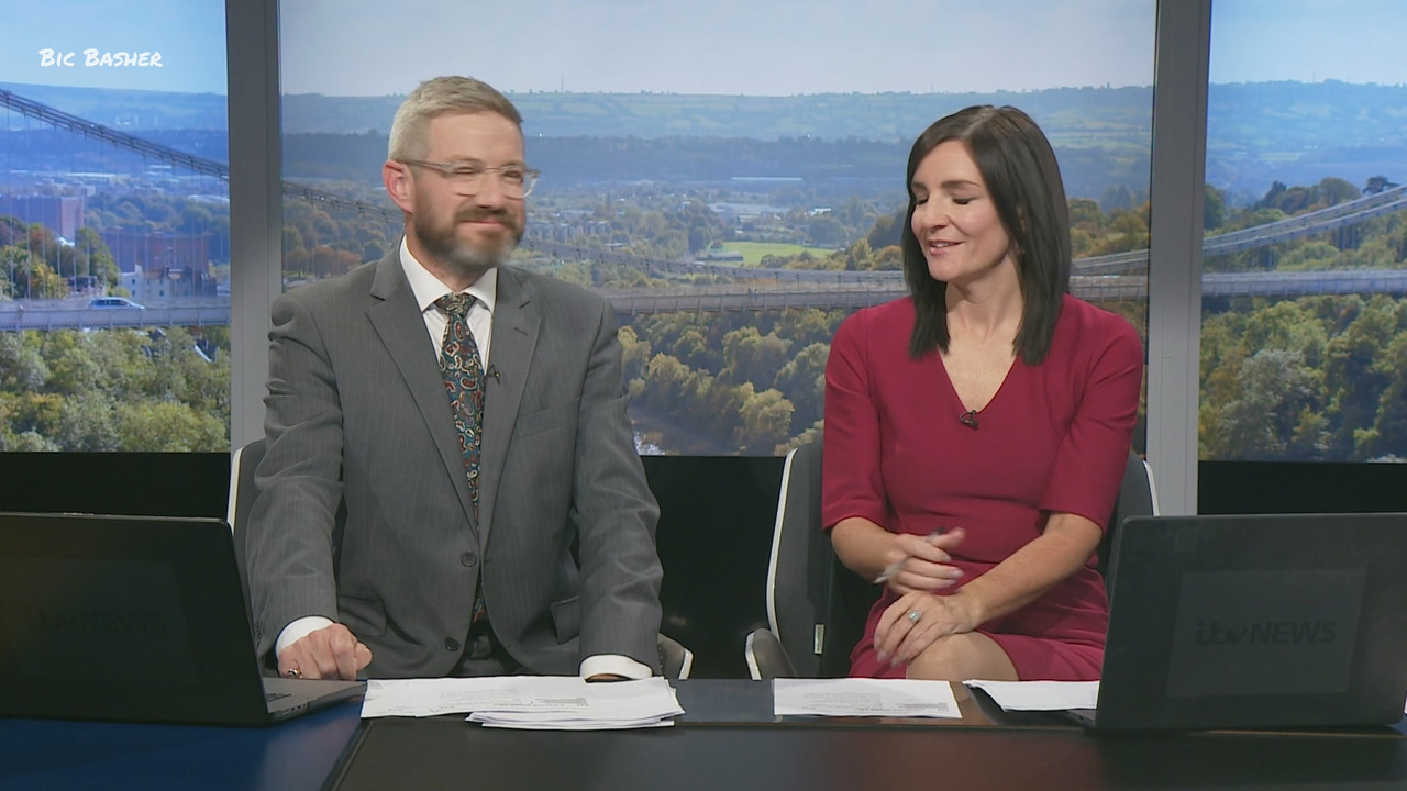 09.23 - 18.00.00 - ITV News West Country. Breaking news and current s....ts_snapshot_21.20.920