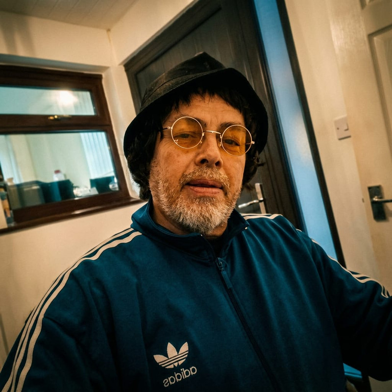 Simon Nichol