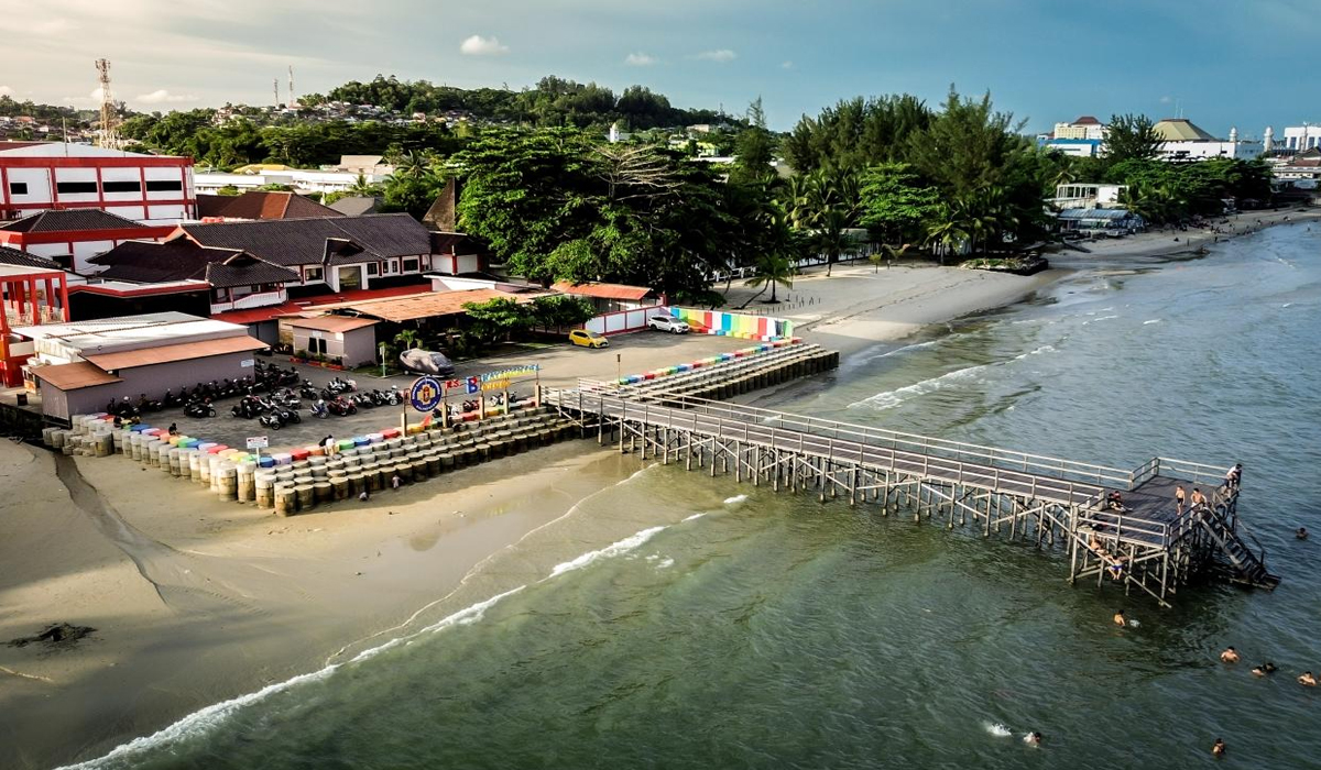 Menjelajahi Keindahan Pantai Kemala yang Sangat Nyaman dan Memukau Menjelajahi Keindahan Pantai Kemala yang Sangat Nyaman dan Memukau