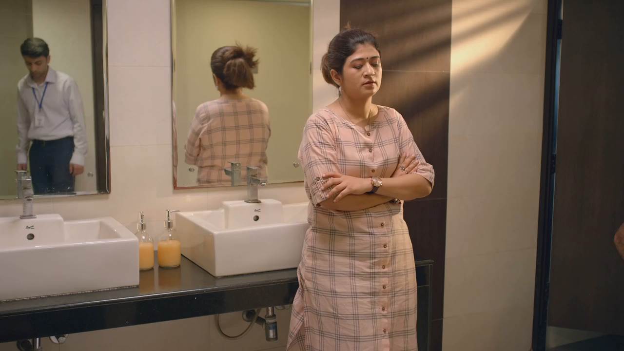 Cubicles (2024) Season 3 [Hindi + Tamil + Telugu + Malayalam + Kannada] WebRip 480p, 720p ESub - Complete Screenshot