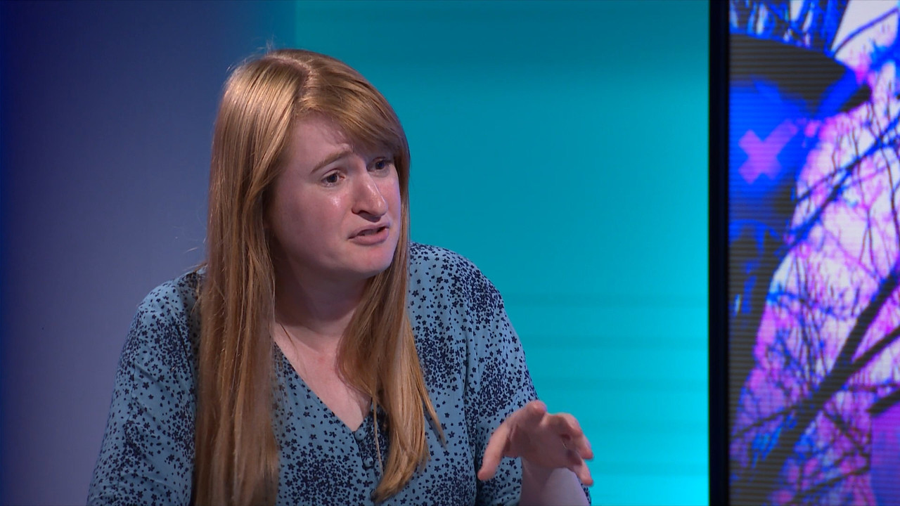 Newsnight_20220728_23002340.ts_snapshot_35.04.270