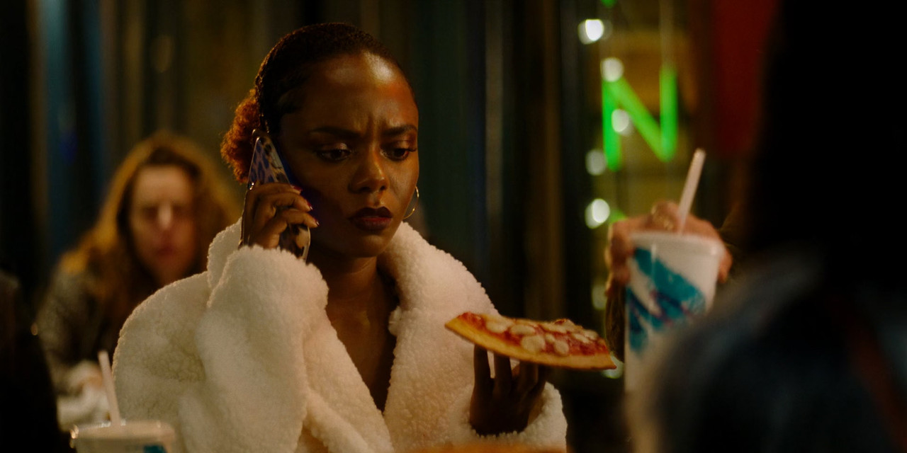 Katy Keene 2020 S01E04 Chapter Four Here Comes the Sun 1080p AMZN WEB DL x265 10bit EAC3 5 1 HxD TAoE mkv