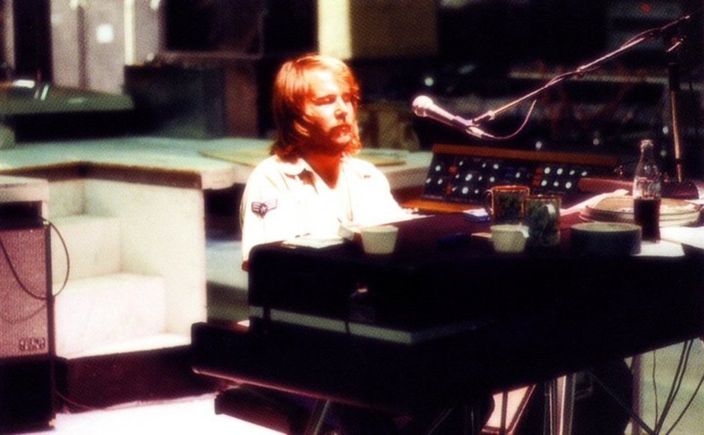 62579_109853115740549_100001475833690_75830_2961