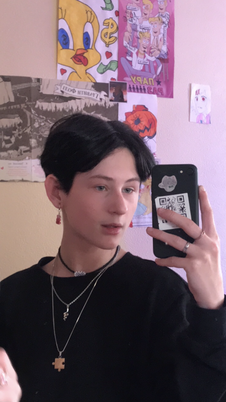 EDBF6587-1DE5-4808-9F81-E4EFACC937BE