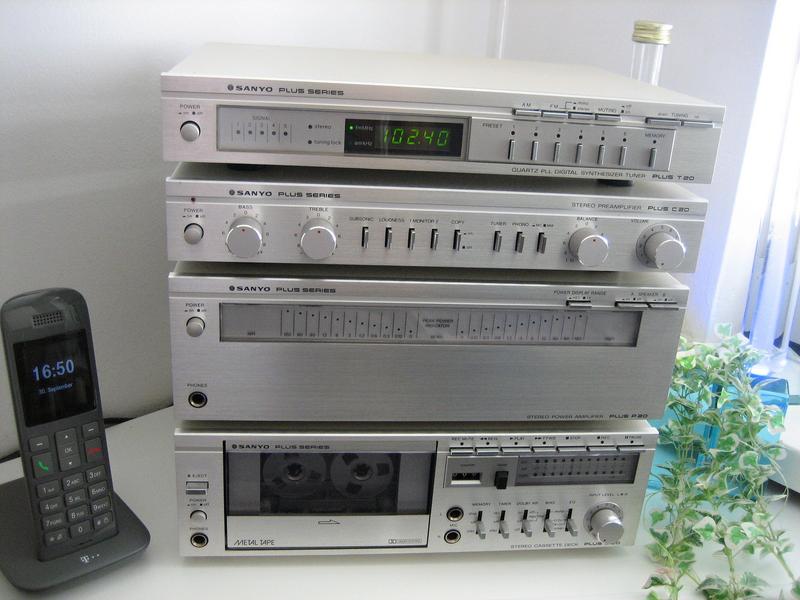 [Bild: SANYO-Plus-20-II-Midi-Anlage-008.jpg]