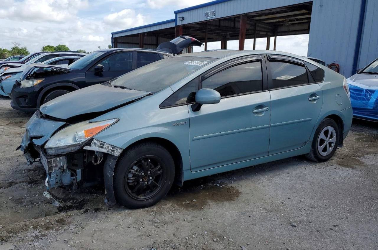 Toyota PRIUS TWO