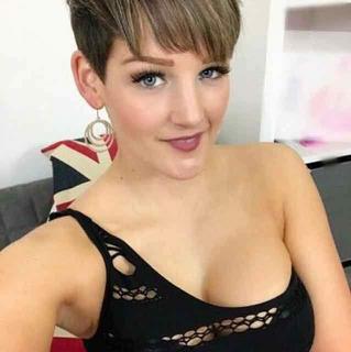 Hannah Brooks Manyvids