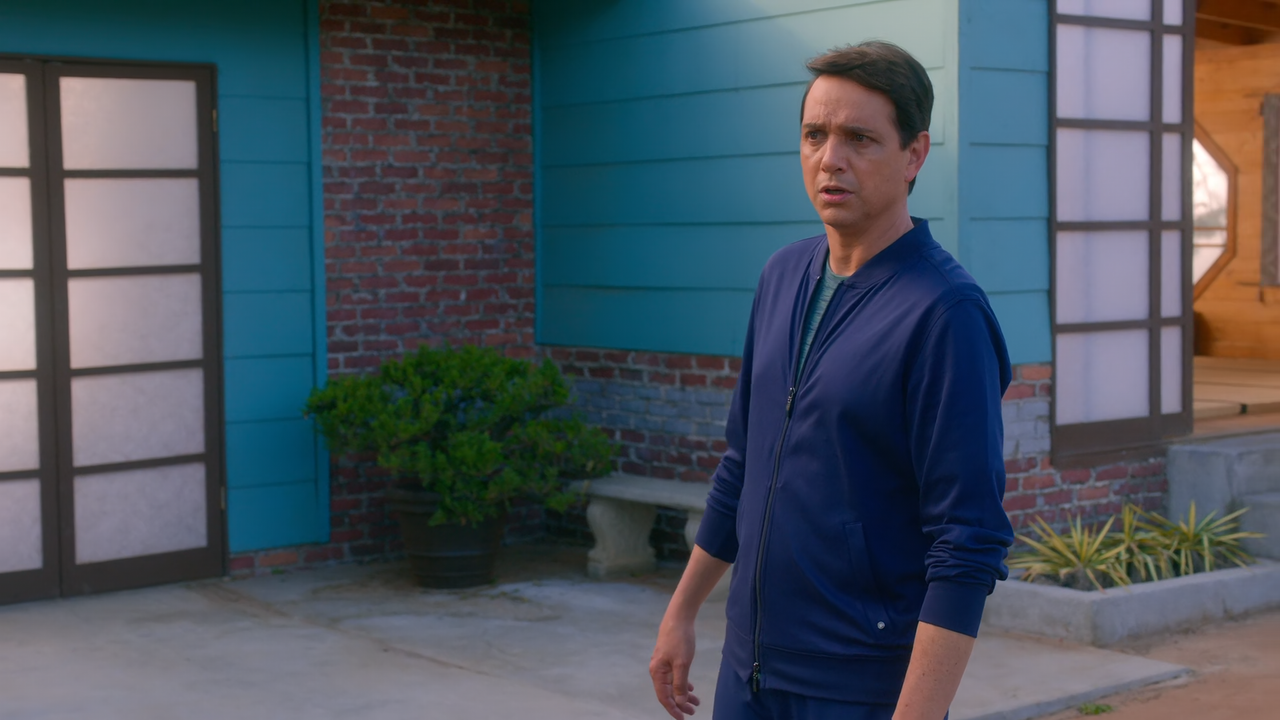 Cobra.Kai.S04E07.Minefields.1080p.10bit.NF.WEB-DL.DDP5.1.HEVC-Vyndros.mkv_snapshot_16.18_[2022.01.19