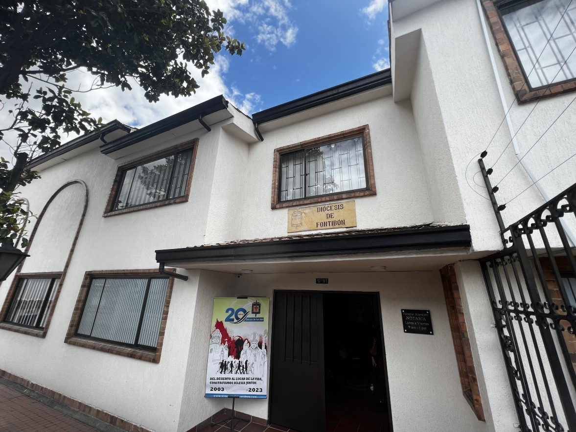Fachada Diócesis de Fontibón