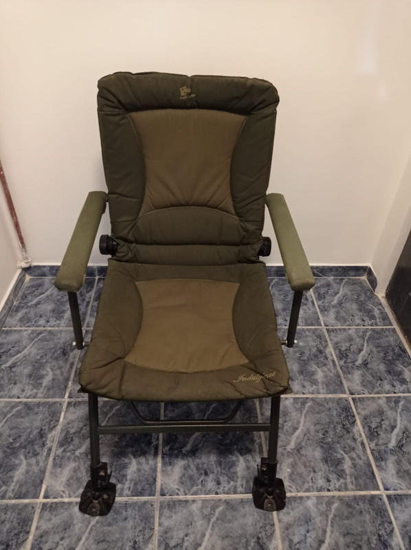 16187DE8-0AF0-452A-9F5E-0DE6A4DE478C