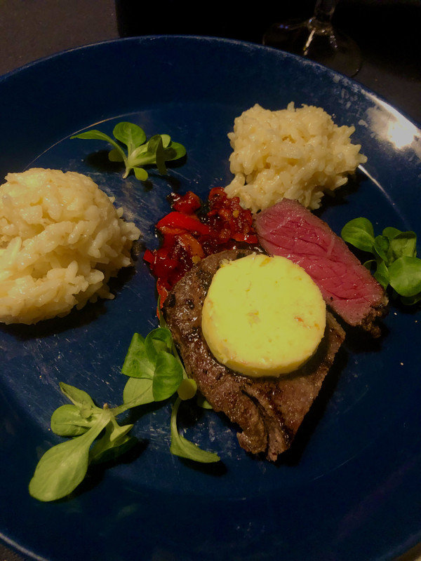 79276317-0482-4A6A-AAA4-A52AF090E421