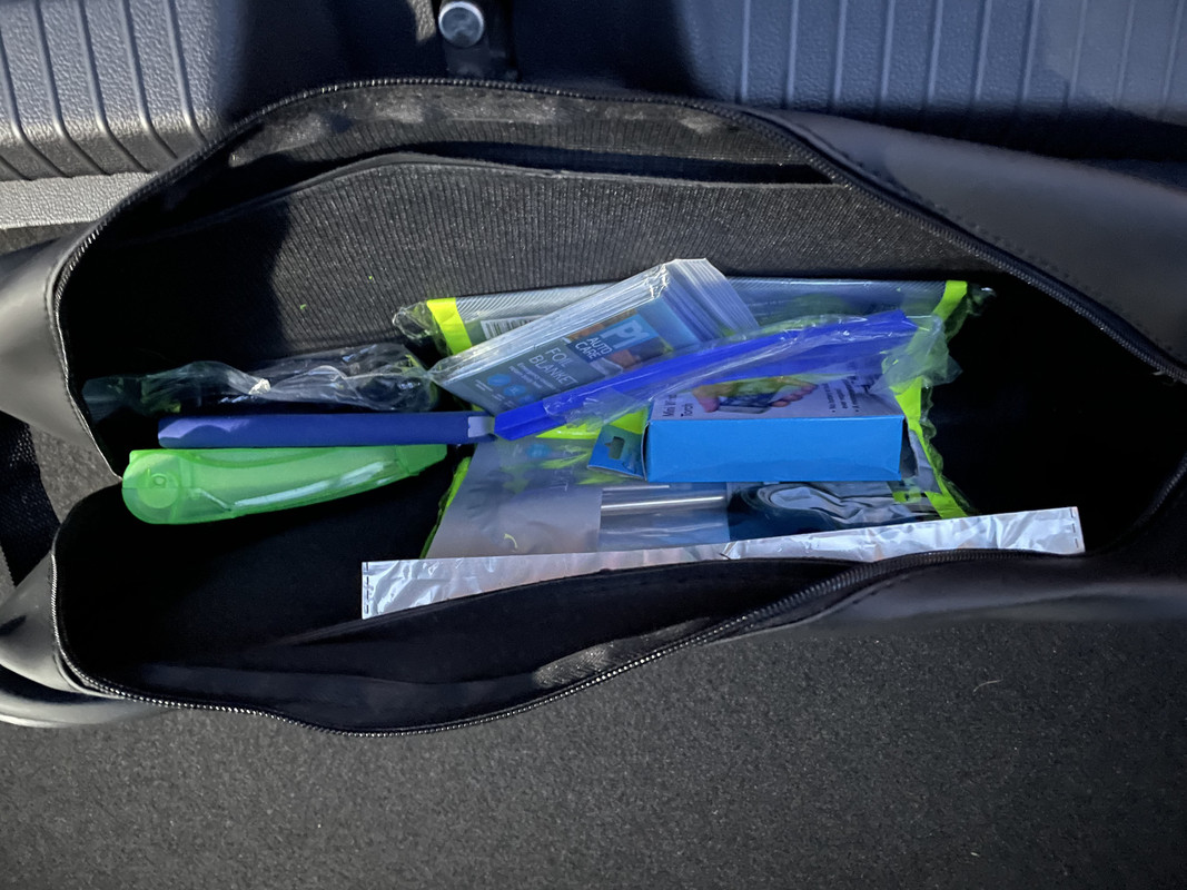 8AE44606-236E-4C2D-8045-F453D1715767