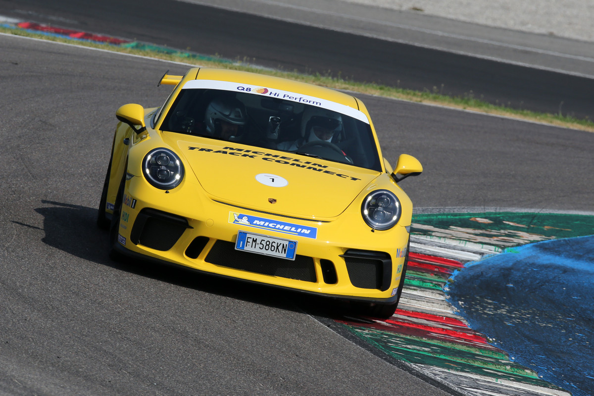 MICHELIN-Track-connect_12