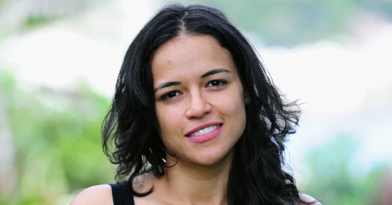 foto-pasca-ancam-tinggalkan-fast-furious-ini-yang-dilakukan-michelle-rodriguez-75jxai6pqk.jpg